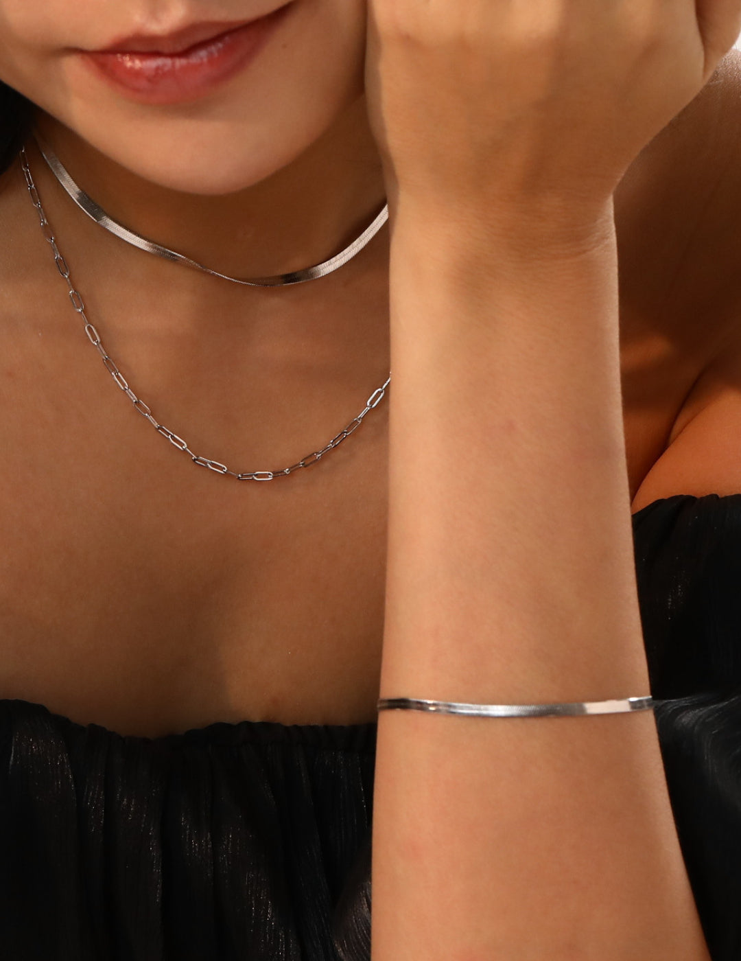 Minimalist Herringbone Chain Bracelet