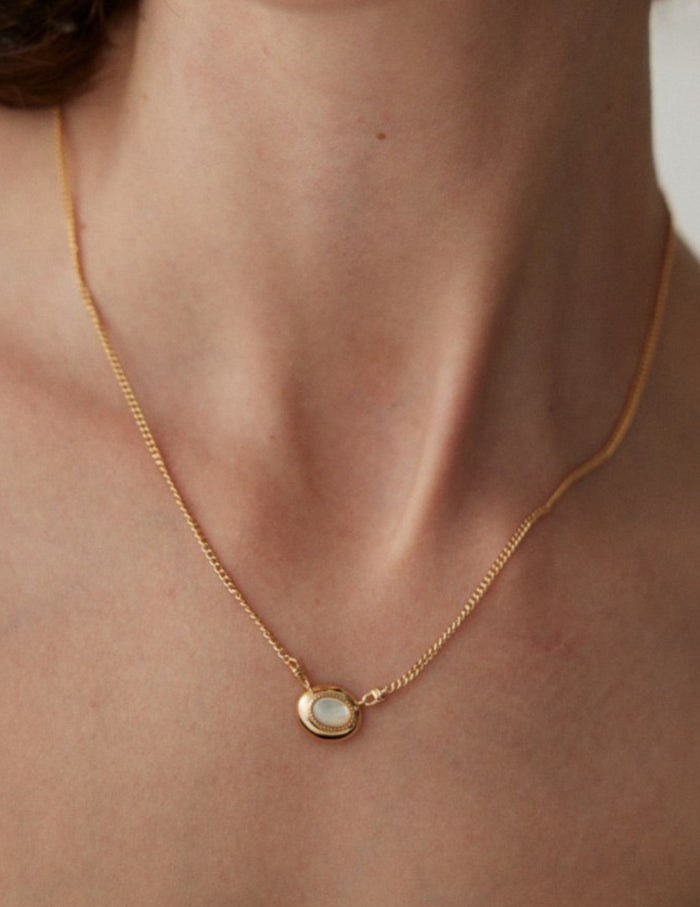 Mother of Pearl Pendant Gold Necklace